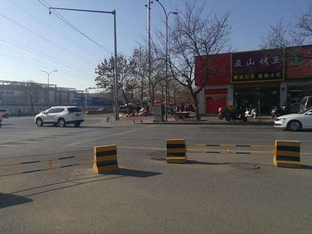北京中關村步行街（北京IT富人區回龍觀與西三旗的交界處）5