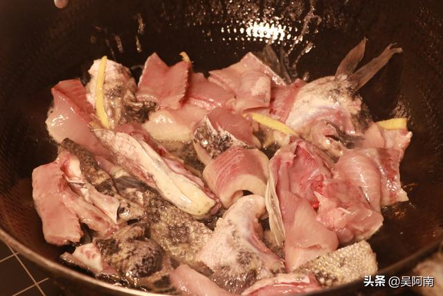 酸菜魚怎麼腌制才好吃呢（教你正宗酸菜魚的做法）11