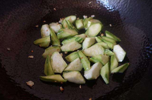 綠色的菜曬黑變梅幹菜（它是天然美容菜）4