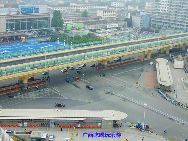 南甯火車站新規劃圖（南甯火車站前的東西向快速路很壯觀）7