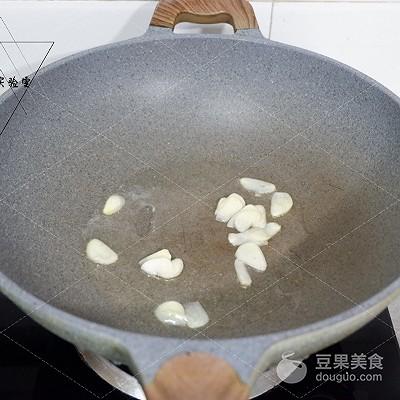 長蘑菇減脂餐做法大全（木耳炒雪蓮果中式減脂餐）4