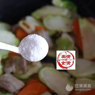 家常菜胡蘿蔔炒肉（兒菜胡蘿蔔炒肉片）8
