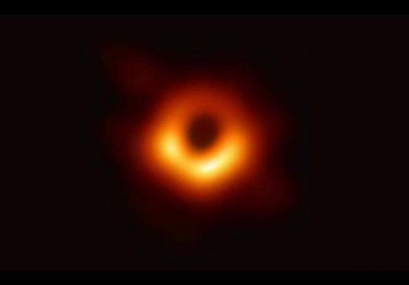 黑洞表面探索藍圖（NASA繪制高清精确黑洞結構圖）3