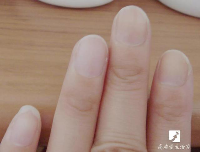 指甲上的月牙少是不健康的标志麼（是不是身體不好）5