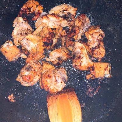紅燒栗子雞做法（百吃不膩的紅燒栗子雞教程）4