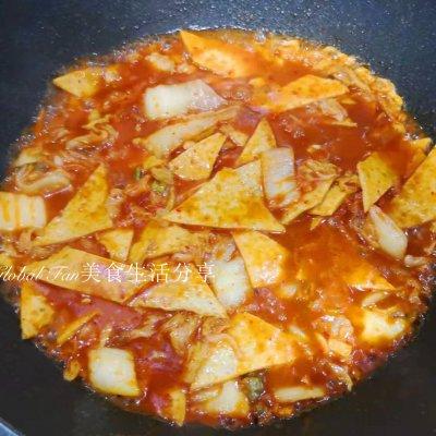 韓國美食芝士魚餅（雲吃韓國街邊美食-辣白菜炒魚餅）6