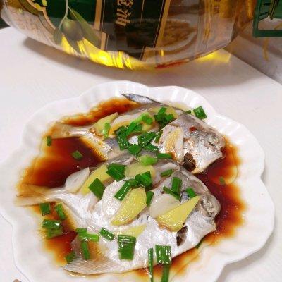 銀鲳魚清蒸的做法大全（橄享國民味熱烹更美味）11