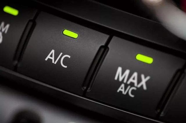 汽車空調上的兩個按鈕怎麼用（汽車空調各按鍵都有什麼用）2