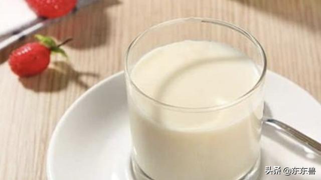 普通牛奶和脫脂牛奶哪個适合減肥（神奇的牛奶減肥法）1