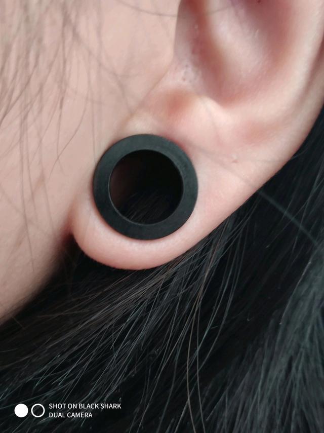獨特的耳洞（這麼大的耳洞你見過嗎）3
