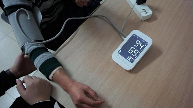 電子血壓計和水銀血壓計哪種好用（4大電子血壓計PK水銀血壓計）23