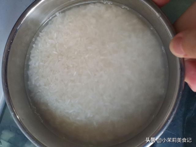 冷水蒸米飯多長時間熟啊（冷水下鍋還是熱水下鍋）4