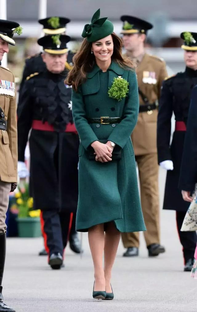 凱特王妃穿西裝圖（一年帶貨1.5億英鎊的凱特王妃）25