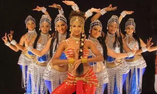 印度尬舞電影叫什麼名字（第一次看印度舞居然是在這部劇裡）7