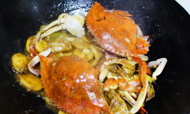 螃蟹炒年糕可以加什麼（年糕和螃蟹一起炒）9