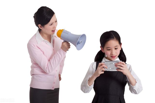 家庭教育從父母修養談起（少說教多傾聽父母練好這一招）6