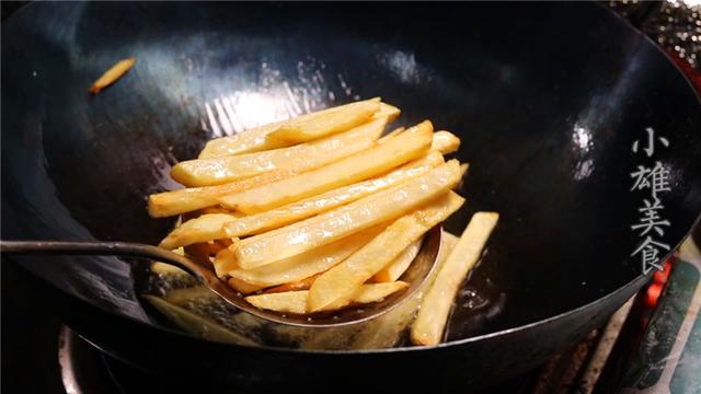土豆澱粉做超長的薯條（1個土豆1把澱粉做孩子愛吃的炸薯條）5