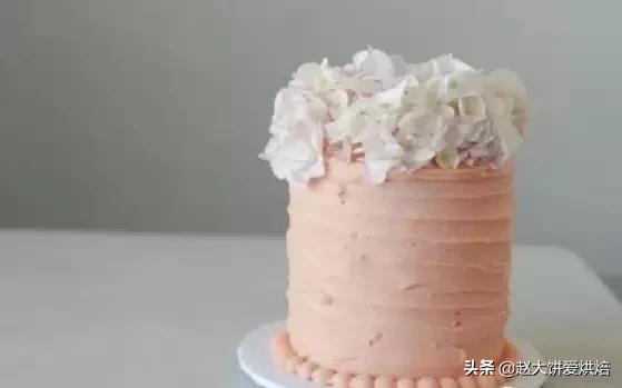 如何讓蛋糕抹面更亮（蛋糕抹面抹不好）1