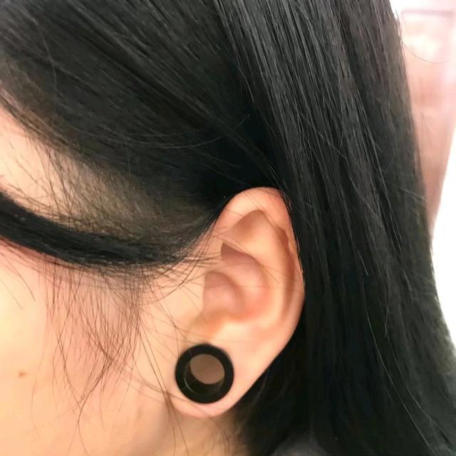 獨特的耳洞（這麼大的耳洞你見過嗎）4