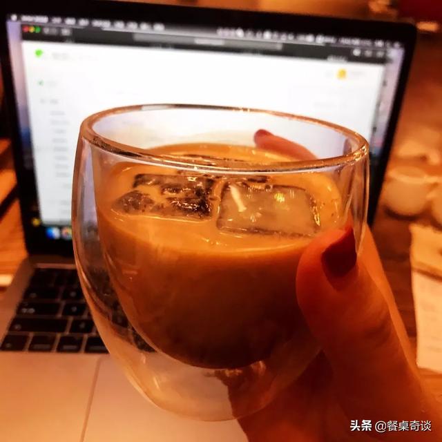 自制冰咖啡方法（如何快速制作一杯冰咖啡）8