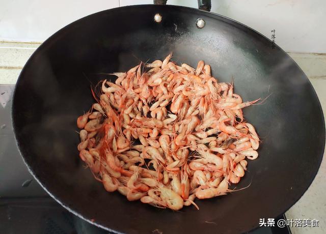 韭菜炒幹河蝦的家常做法大全（用韭菜炒小河蝦）5