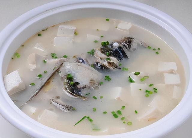 魚頭豆腐湯要怎麼炖才好喝（魚頭豆腐湯的做法）5