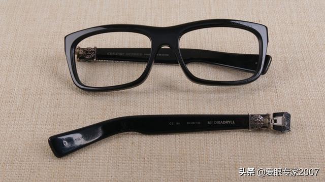 康明眼鏡框黑色純钛會不會掉鍍層（Hearts眼鏡闆材鏡框斷裂的修理維修）30