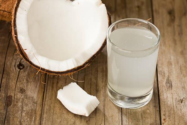 椰子水的好處與壞處（椰子水的8個基于科學的健康益處）1