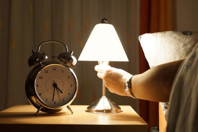 30歲人的深度睡眠一般是幾個小時（不少人被8小時睡眠論忽悠了）3