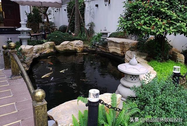大庭院建什麼樣的魚池（為什麼國人的院子都喜歡做一個魚池）1
