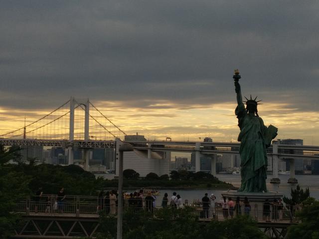 不同溫度下的自由女神像（東京灣落日日本為什麼有自由女神像）3