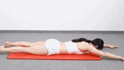 腰疼怎麼練3個動作有效緩解腰痛（如何訓練自己腰背部的核心肌力）4
