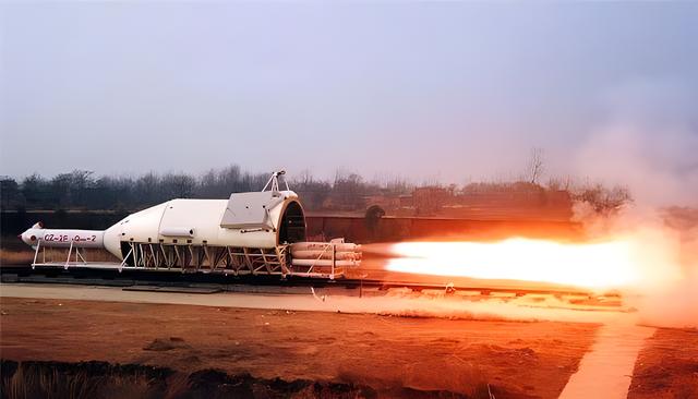火箭三級推進系統（我國完成2.3馬赫雙軌）6