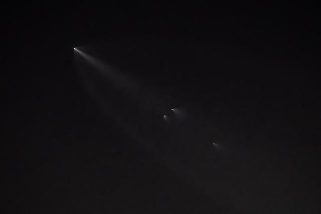 spacex有哪些型号的火箭（SpaceX火箭在時速8000公裡時呈現出驚豔視覺效果）13