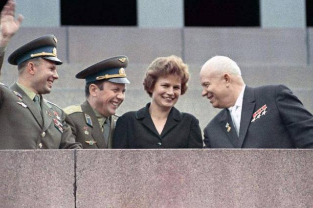 二戰後東歐國家與蘇聯（蘇聯為何從東歐）5