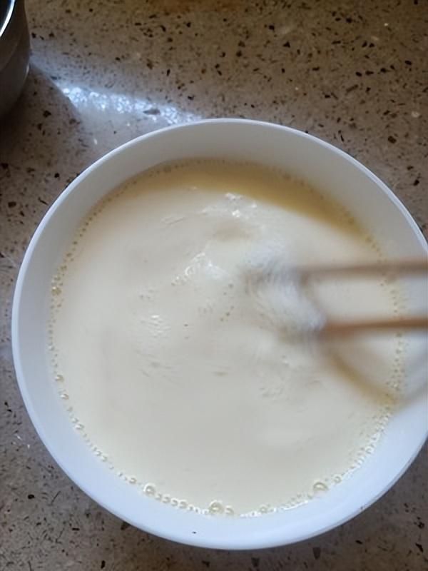 剛做的牛奶蒸蛋（新型早餐牛奶蒸蛋）5