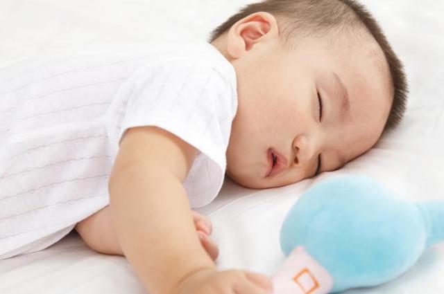 寶寶睡眠不好會影響大腦發育嘛（寶寶睡醒後若有以下的行為）1