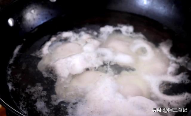 清水荷包蛋的正确做法（荷包蛋最正确做法）5