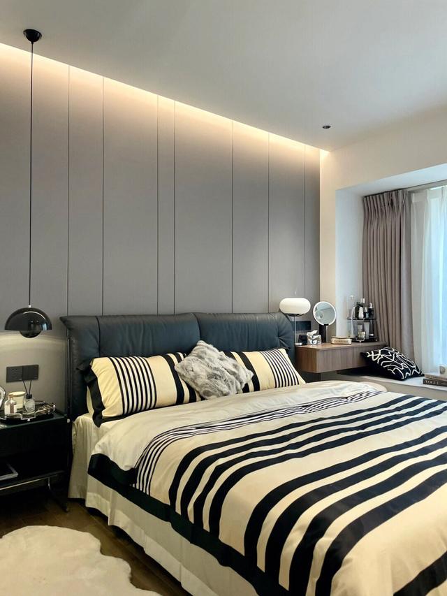 主卧室床頭背景牆簡單設計（27款最流行的卧室床頭背景牆設計分享）11