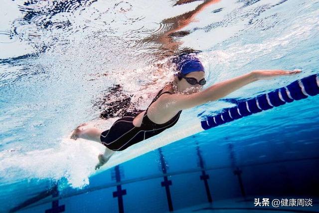 練習遊泳對身體有好處嗎（堅持遊泳對身體往往有5大好處）3