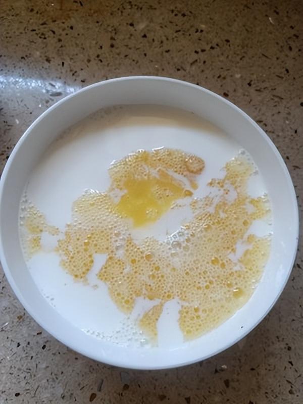 剛做的牛奶蒸蛋（新型早餐牛奶蒸蛋）4