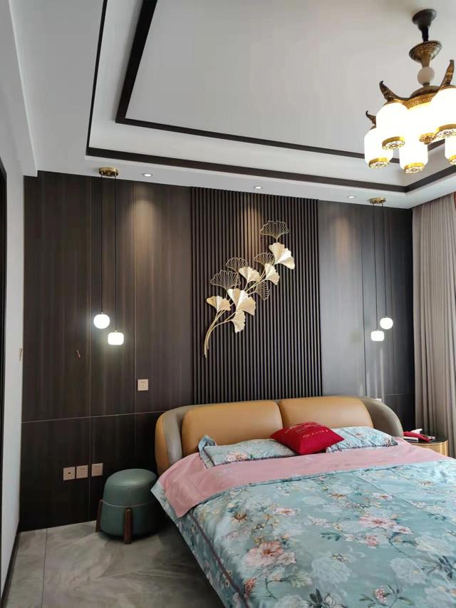 主卧室床頭背景牆簡單設計（27款最流行的卧室床頭背景牆設計分享）6