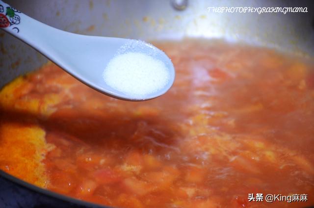 簡單的西紅柿雞蛋湯做法（西紅柿雞蛋湯看着簡單）10