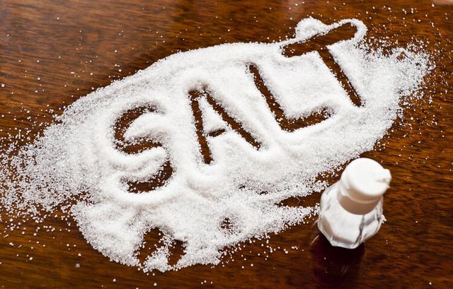 身體出現5個迹象提醒你鹽吃太多了（身體出現5個症狀）4