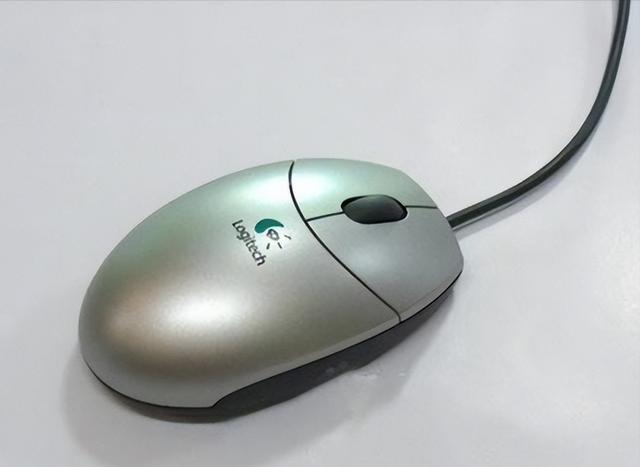 羅技鍵盤鼠标（從推動鼠标發展到帶顯示屏的鍵盤）7