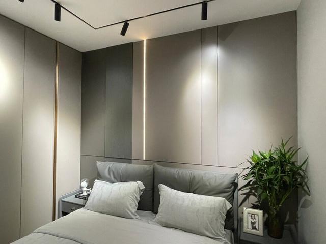 主卧室床頭背景牆簡單設計（27款最流行的卧室床頭背景牆設計分享）17