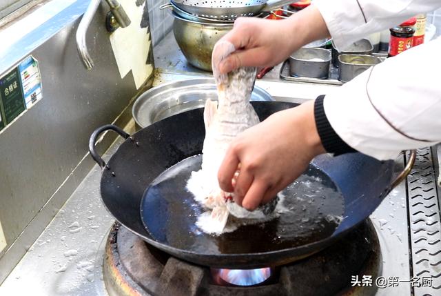 紅燒魚的家常做法簡單易學還好吃（紅燒魚這樣做才好吃）9